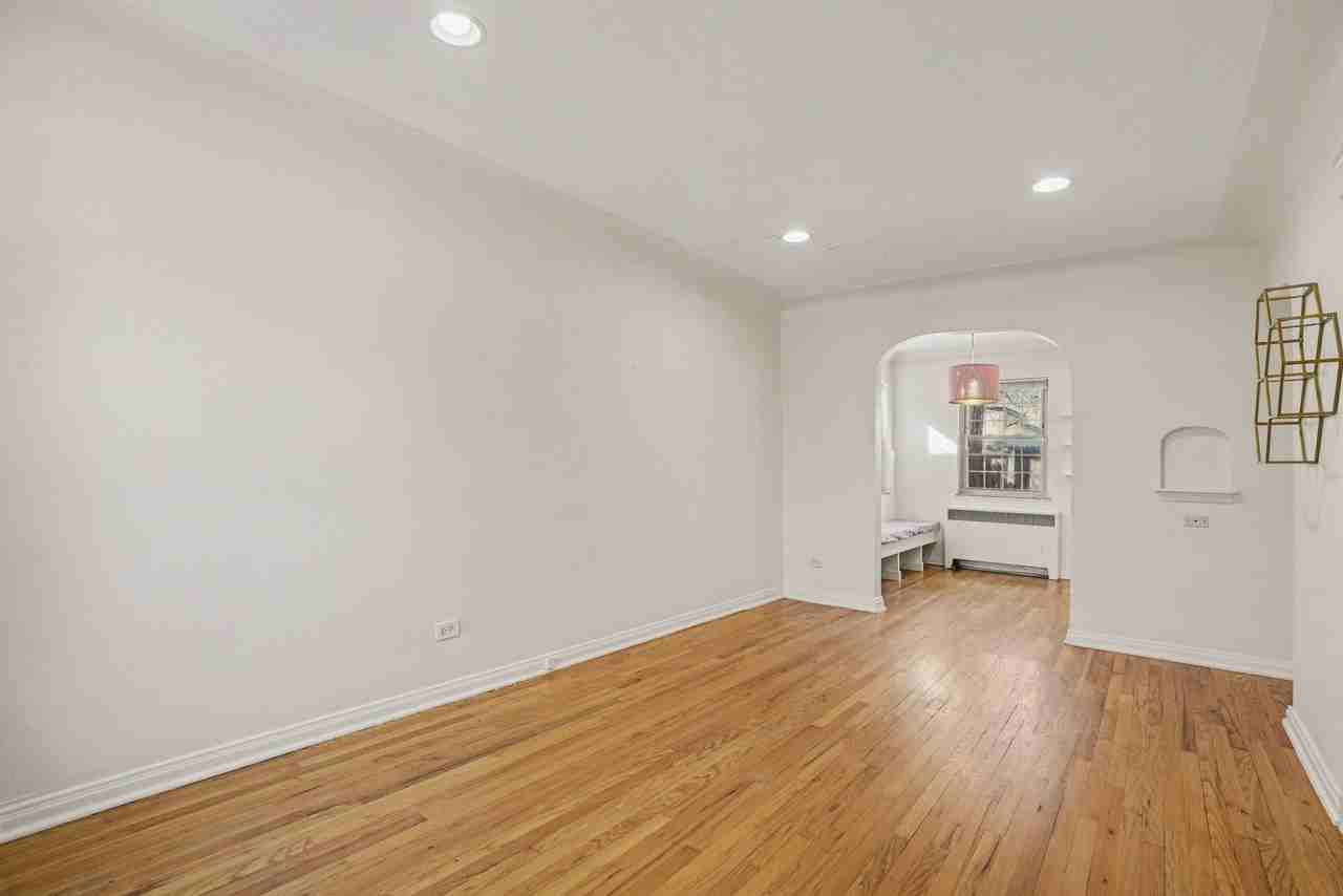 1409 Ivy St #IVY - Photo 6 of 16