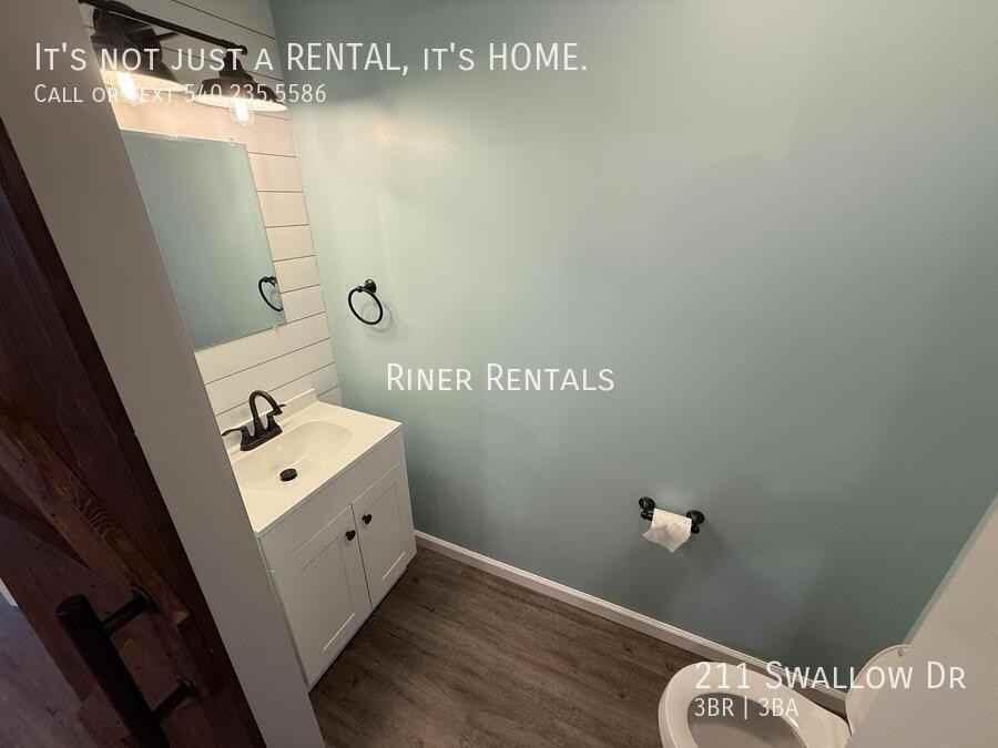 211 Swallow Dr - Photo 5 of 13