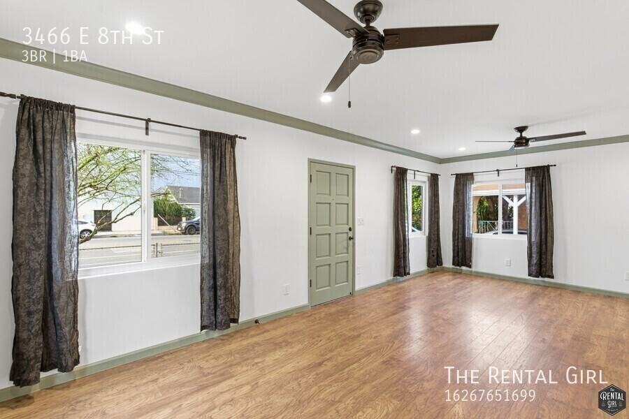 3466 E 8th St - Photo 5 of 29