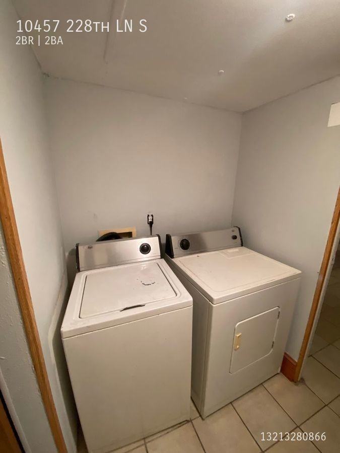 10457 S 228th Ln - Photo 4 of 43