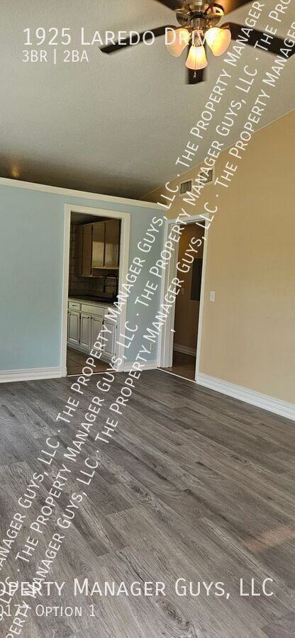 1925 Laredo Dr - Photo 4 of 17