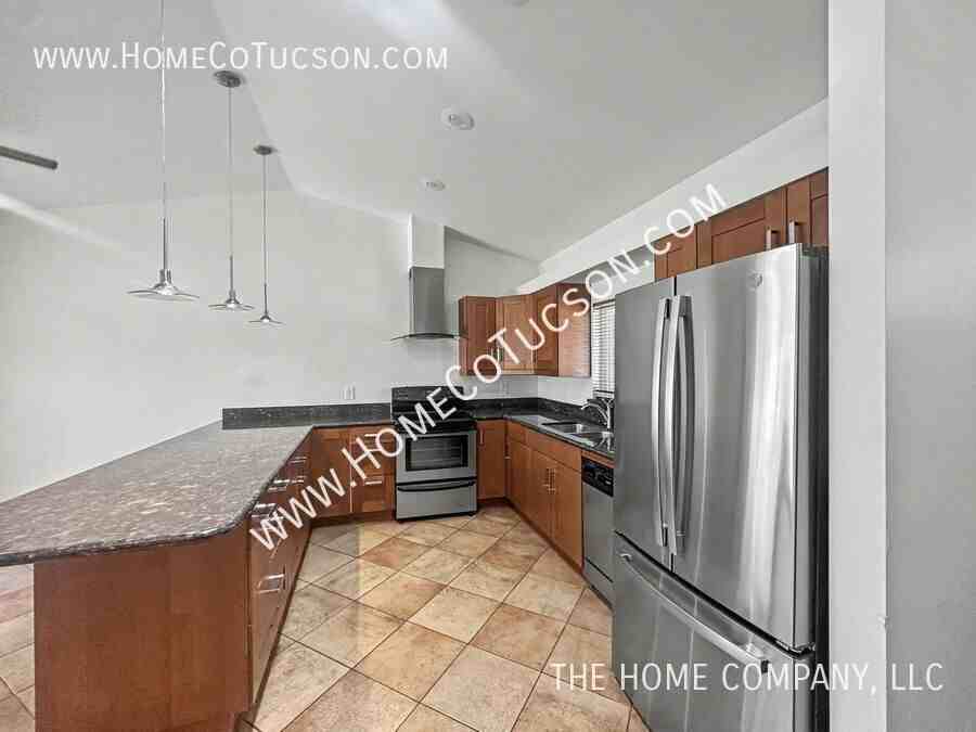 5121 E 6th St - Photo 2 of 26