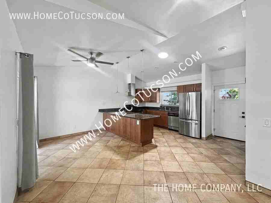 5121 E 6th St - Photo 5 of 26