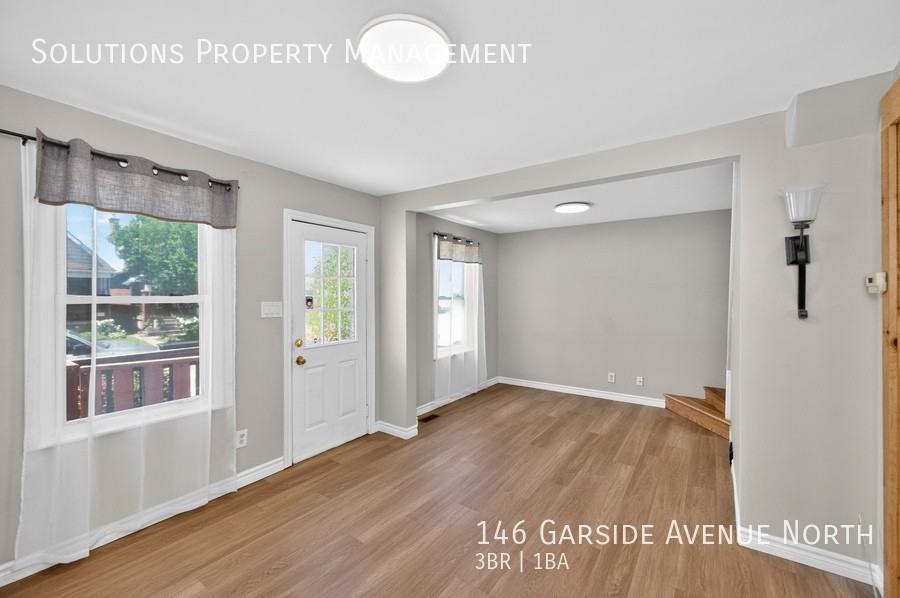 146 Garside Ave N - Photo 5 of 20