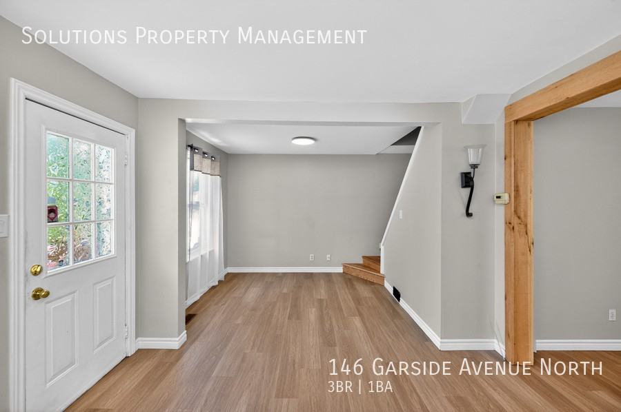 146 Garside Ave N - Photo 6 of 20