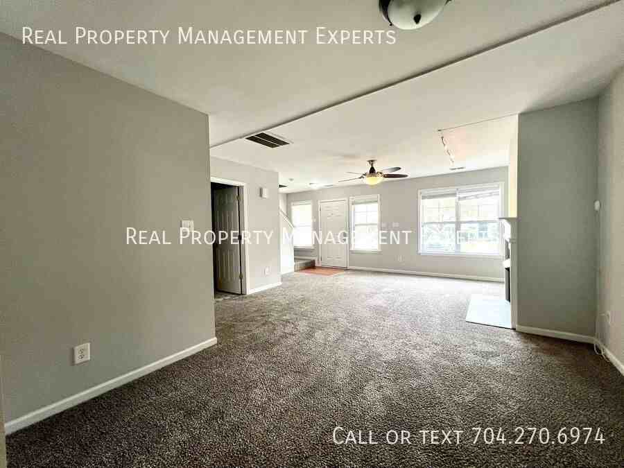 6522 Point Comfort Ln - Photo 7 of 16