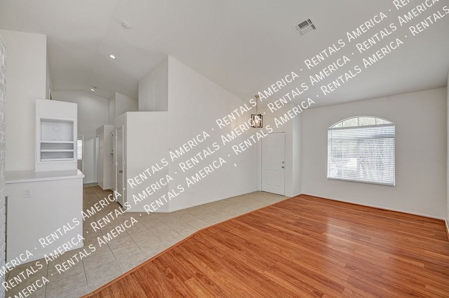 832 Seco Verde Ave - Photo 3 of 15
