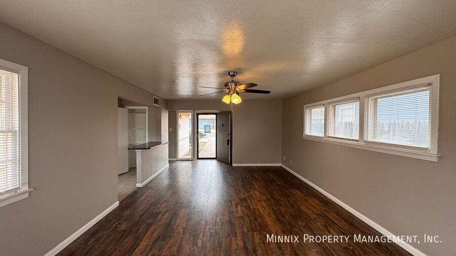 3414 38th St - Photo 3 of 25
