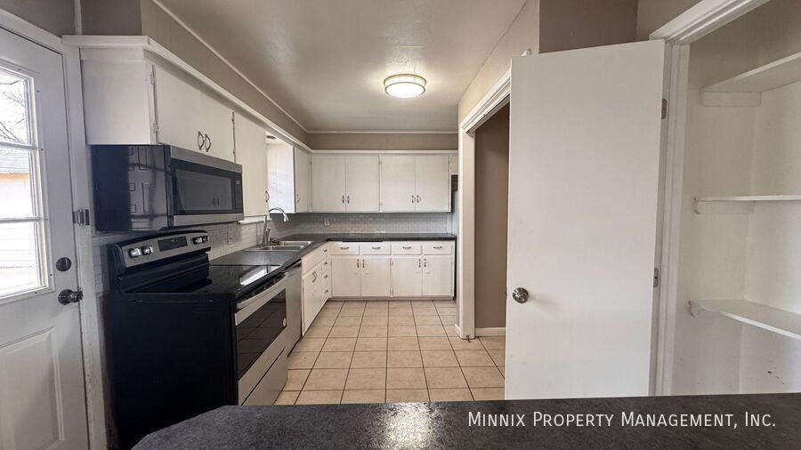 3414 38th St - Photo 6 of 25