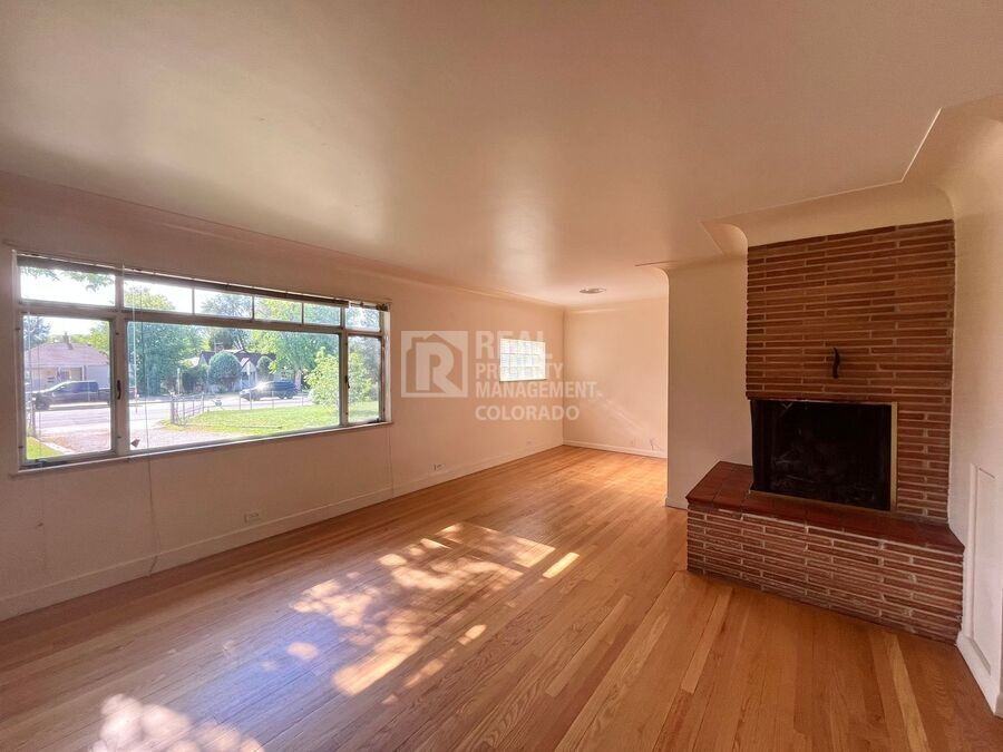 5370 S Windermere St - Photo 2 of 15