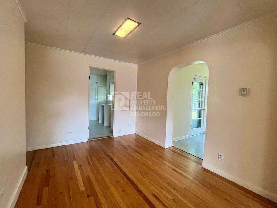 5370 S Windermere St - Photo 4 of 15