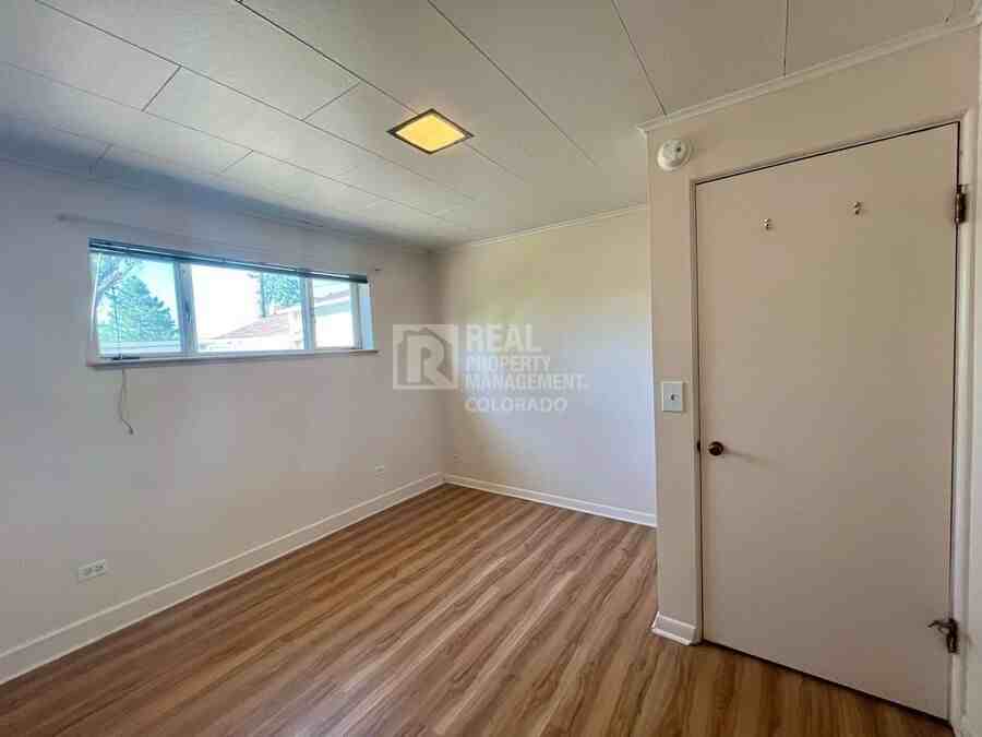 5370 S Windermere St - Photo 7 of 15