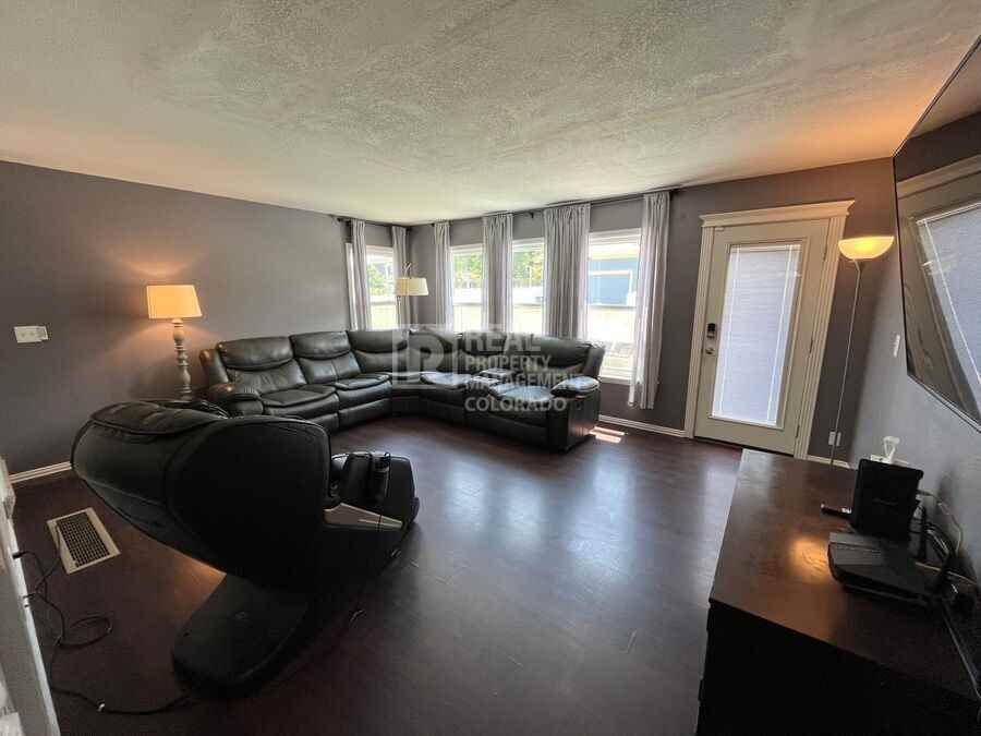 9282 E 108th Ave - Photo 3 of 14