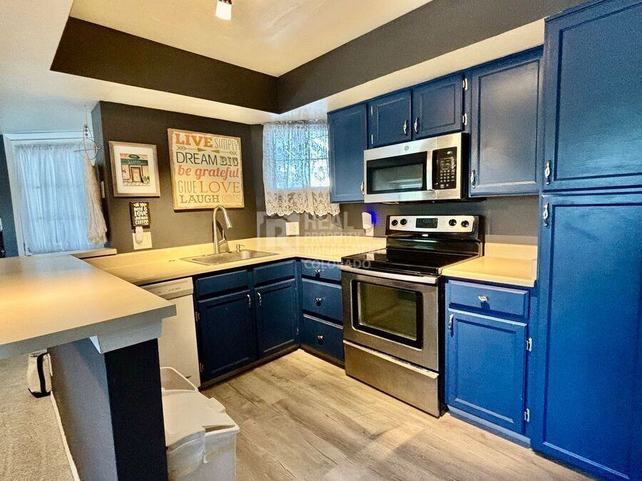 1127 S Alcott St #C - Photo 3 of 16