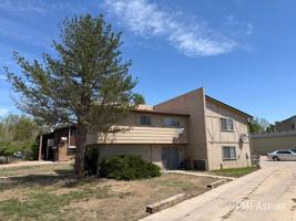 featured image of 1924 Meadow Dr #5