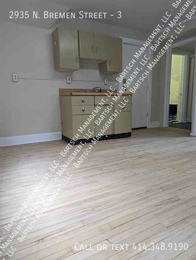 2935 N Bremen St #3 - Photo 6 of 6
