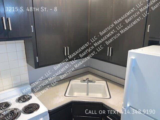 3215 S 48th St #8 - Photo 3 of 5