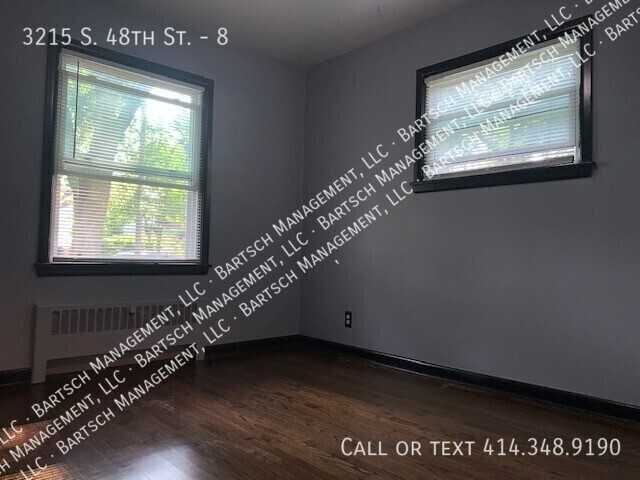 3215 S 48th St #8 - Photo 5 of 5