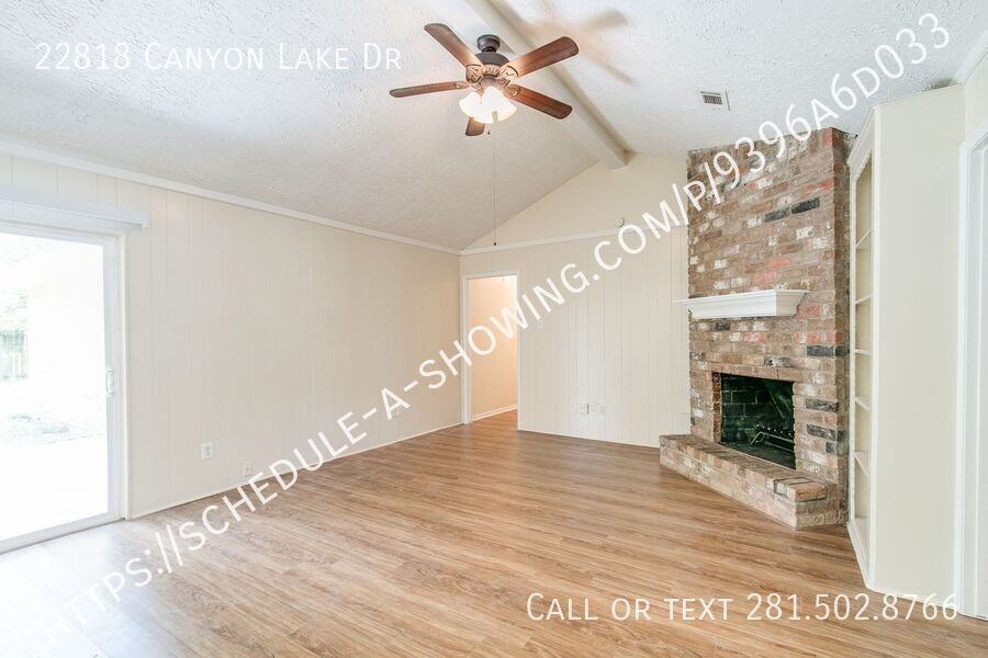 22818 Canyon Lake Dr - Photo 3 of 15