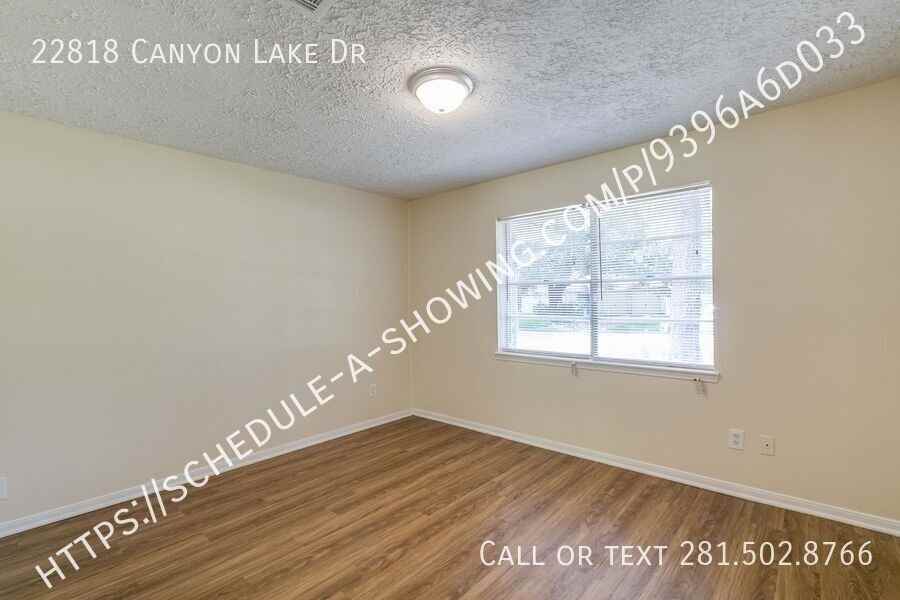 22818 Canyon Lake Dr - Photo 4 of 15