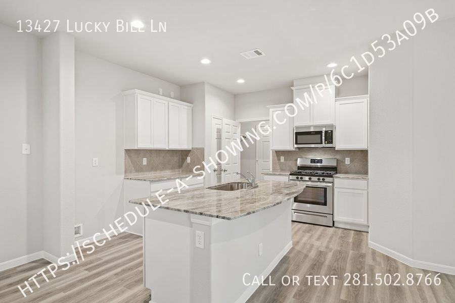 13427 Lucky Bill Ln - Photo 2 of 11