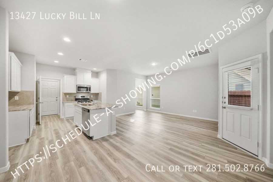 13427 Lucky Bill Ln - Photo 3 of 11