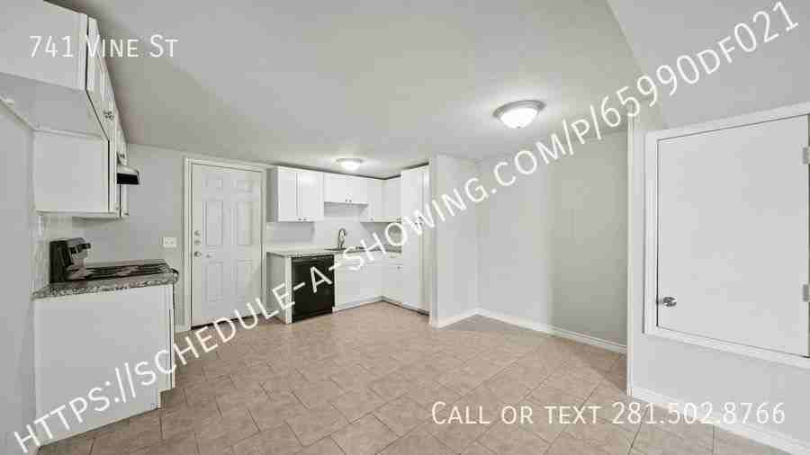 741 Vine St - Photo 3 of 13
