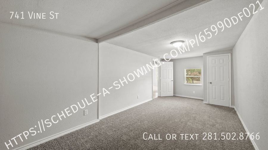 741 Vine St - Photo 5 of 13
