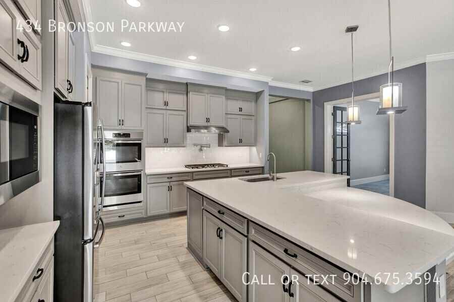 434 Bronson Pkwy - Photo 6 of 50