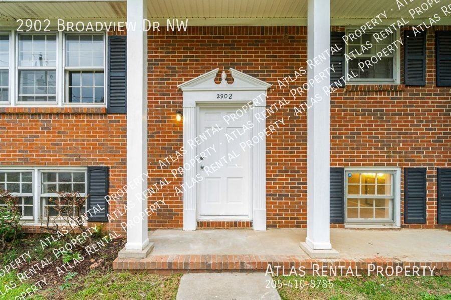 2902 Broadview Dr Nw - Photo 3 of 26