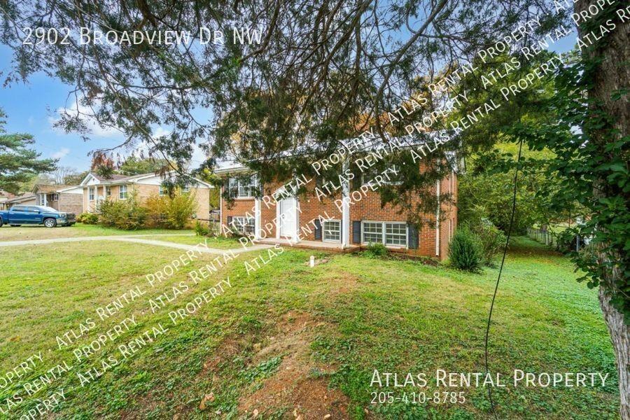 2902 Broadview Dr Nw - Photo 4 of 26