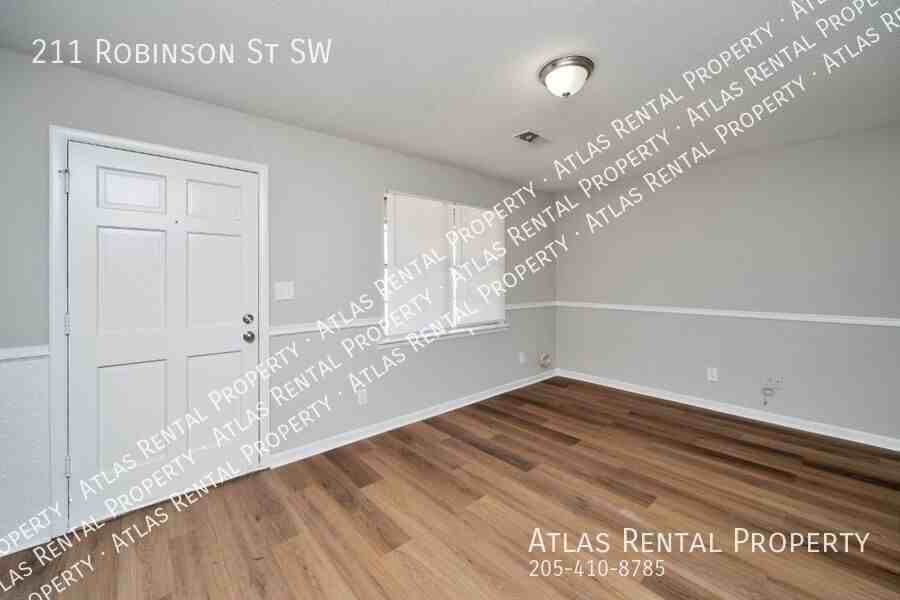 211 Robinson St Sw - Photo 5 of 17