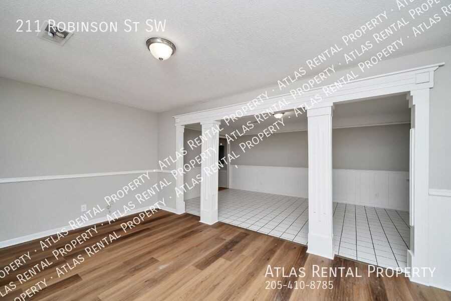 211 Robinson St Sw - Photo 7 of 17