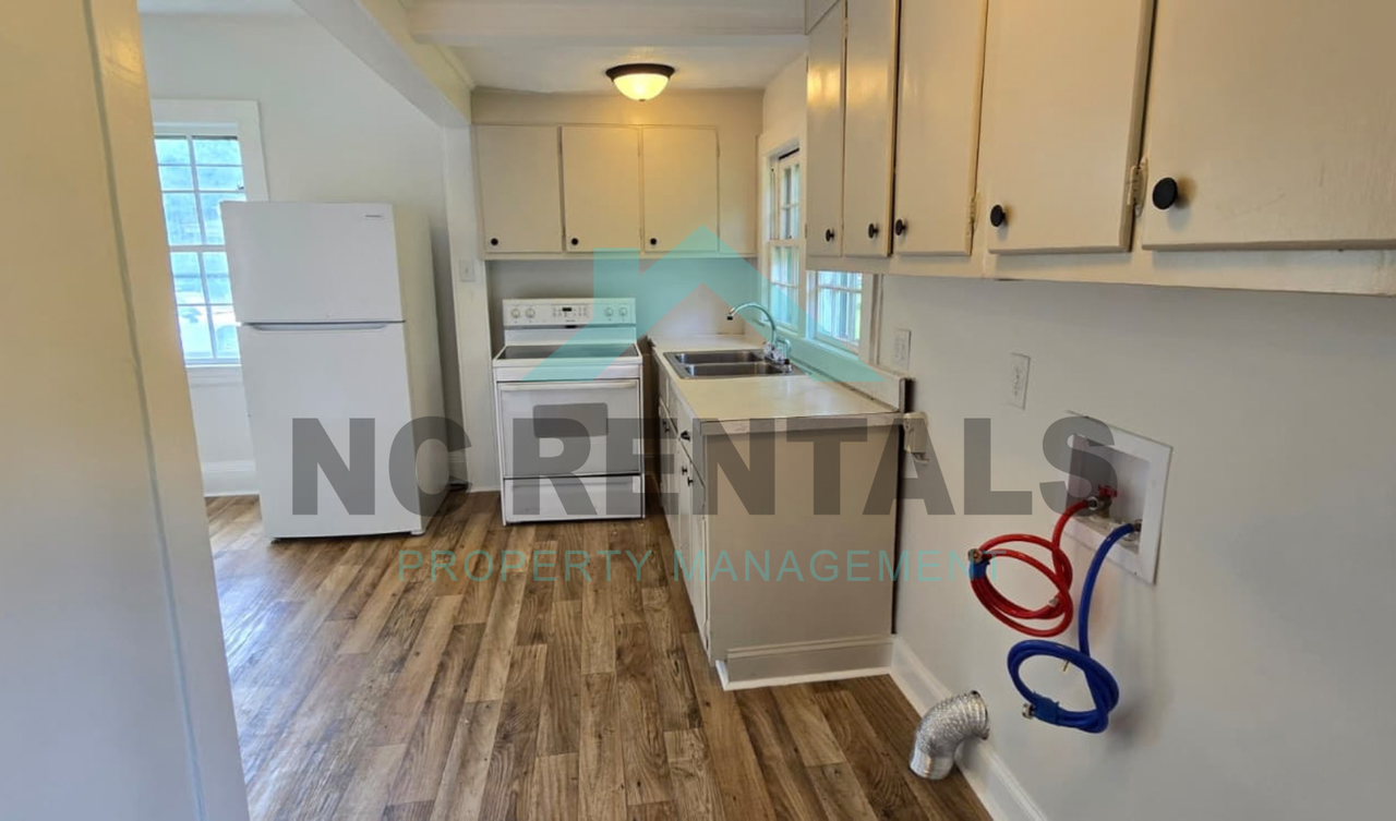 1318 Front St - Photo 7 of 24