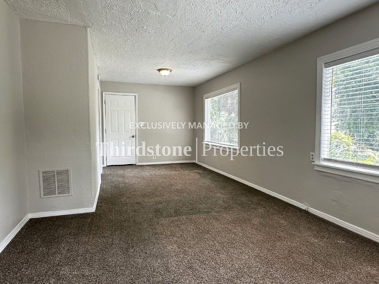 7350 Linda Dr - Photo 5 of 20