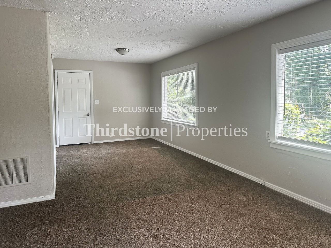 7350 Linda Dr - Photo 6 of 20