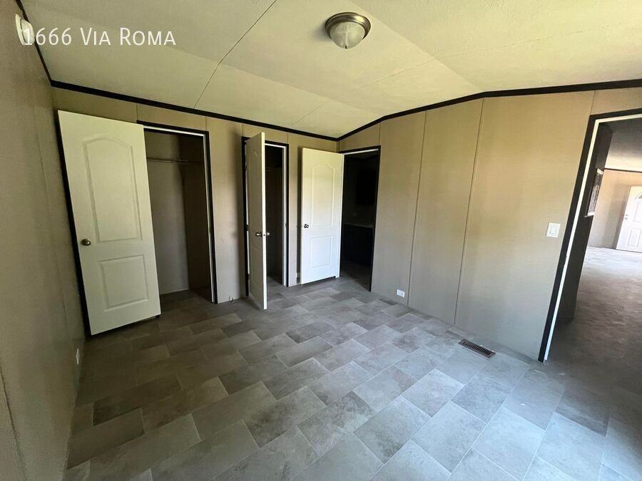 1666 Via Roma Dr - Photo 4 of 9