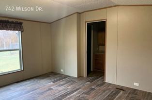 742 Wilson Dr - Photo 1 of 1