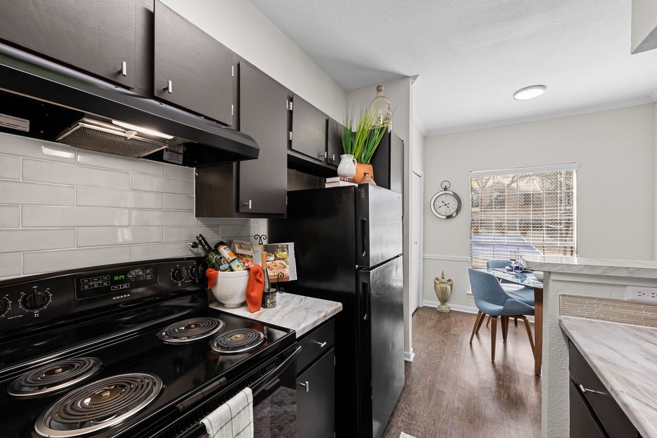 The Reston Apartments - Photo 5 of 14