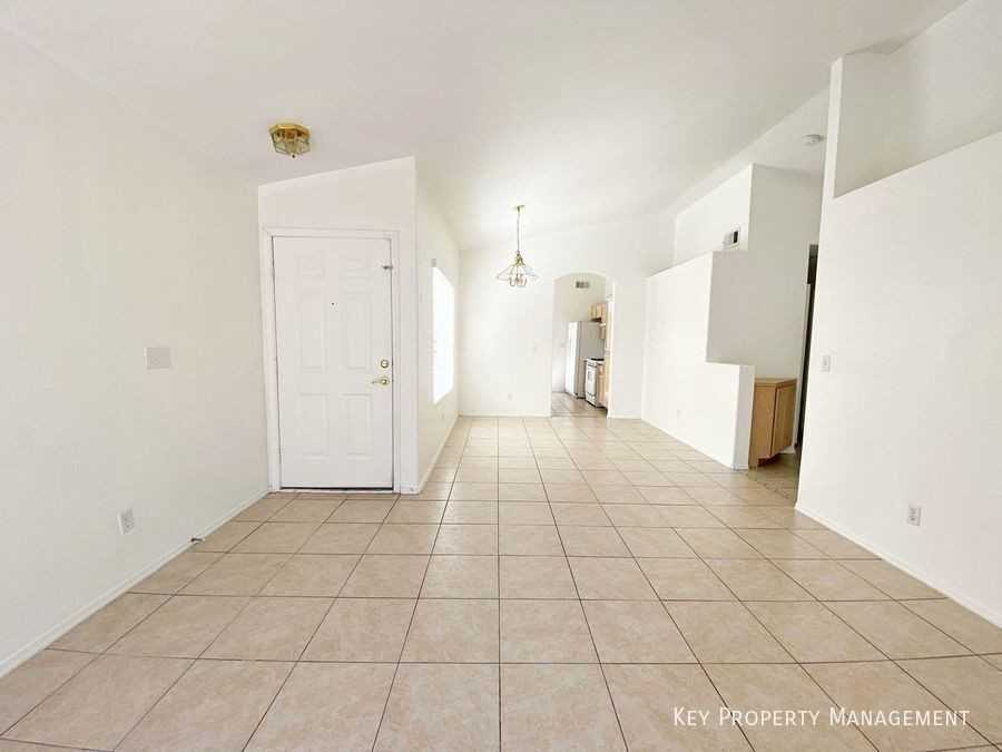 873 Prairie Grass Dr - Photo 4 of 23