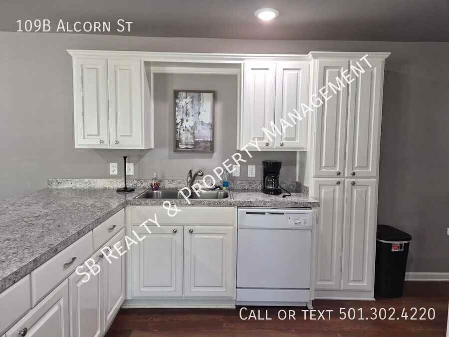 109B Alcorn St - Photo 7 of 19