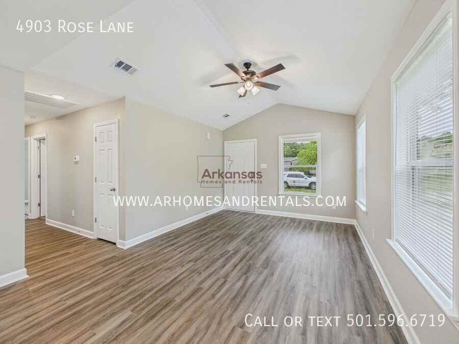 4903 Rose Ln - Photo 2 of 16