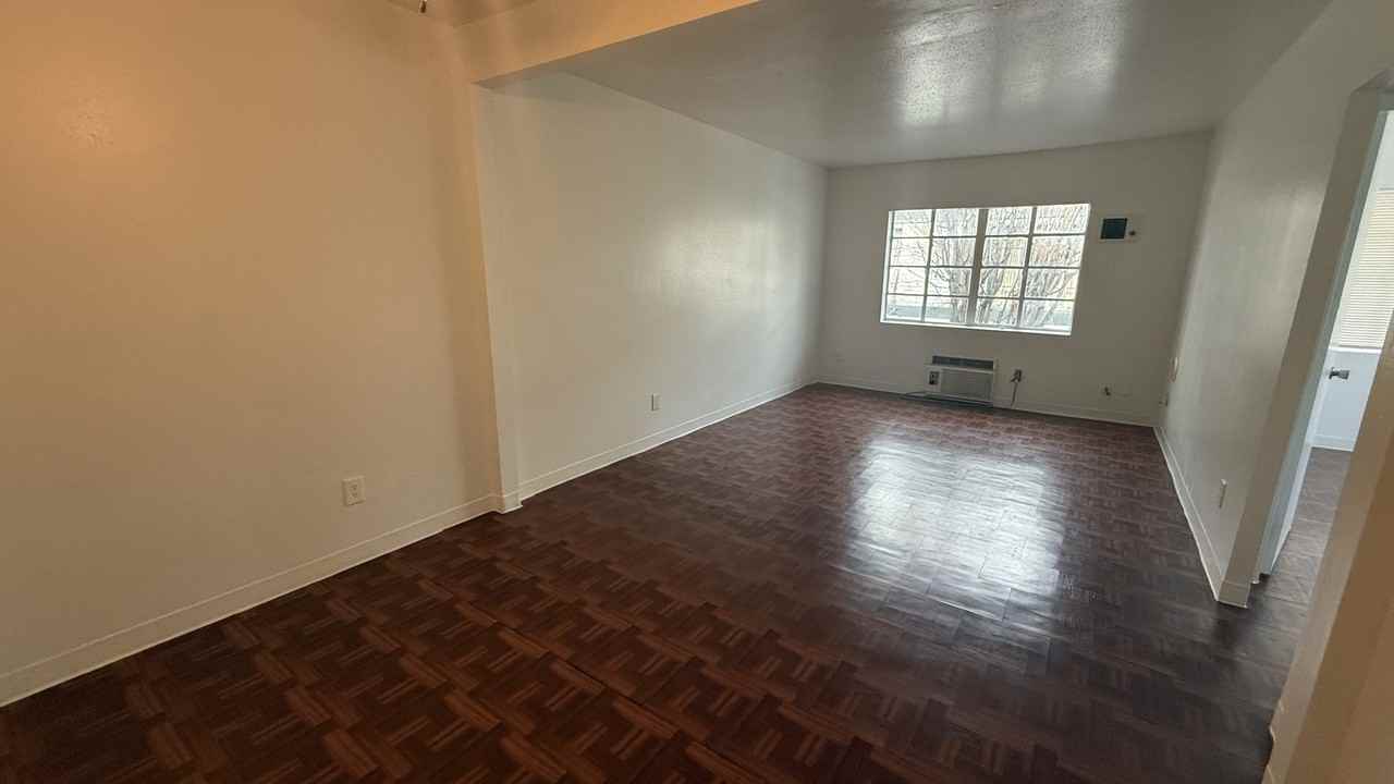 5607 Jackson - 11 #5607-11 - Photo 2 of 13