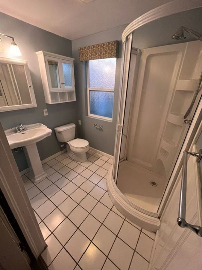 104 S Walnut St - Photo 6 of 11