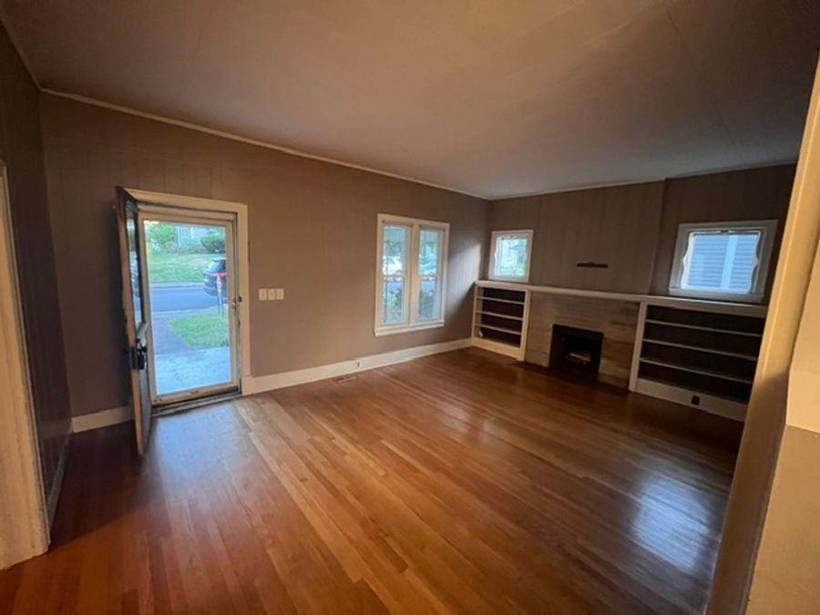 104 S Walnut St - Photo 7 of 11