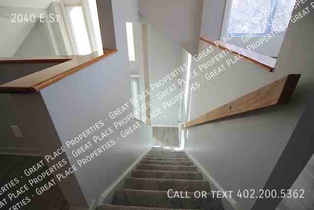 2040 E St - Photo 4 of 21