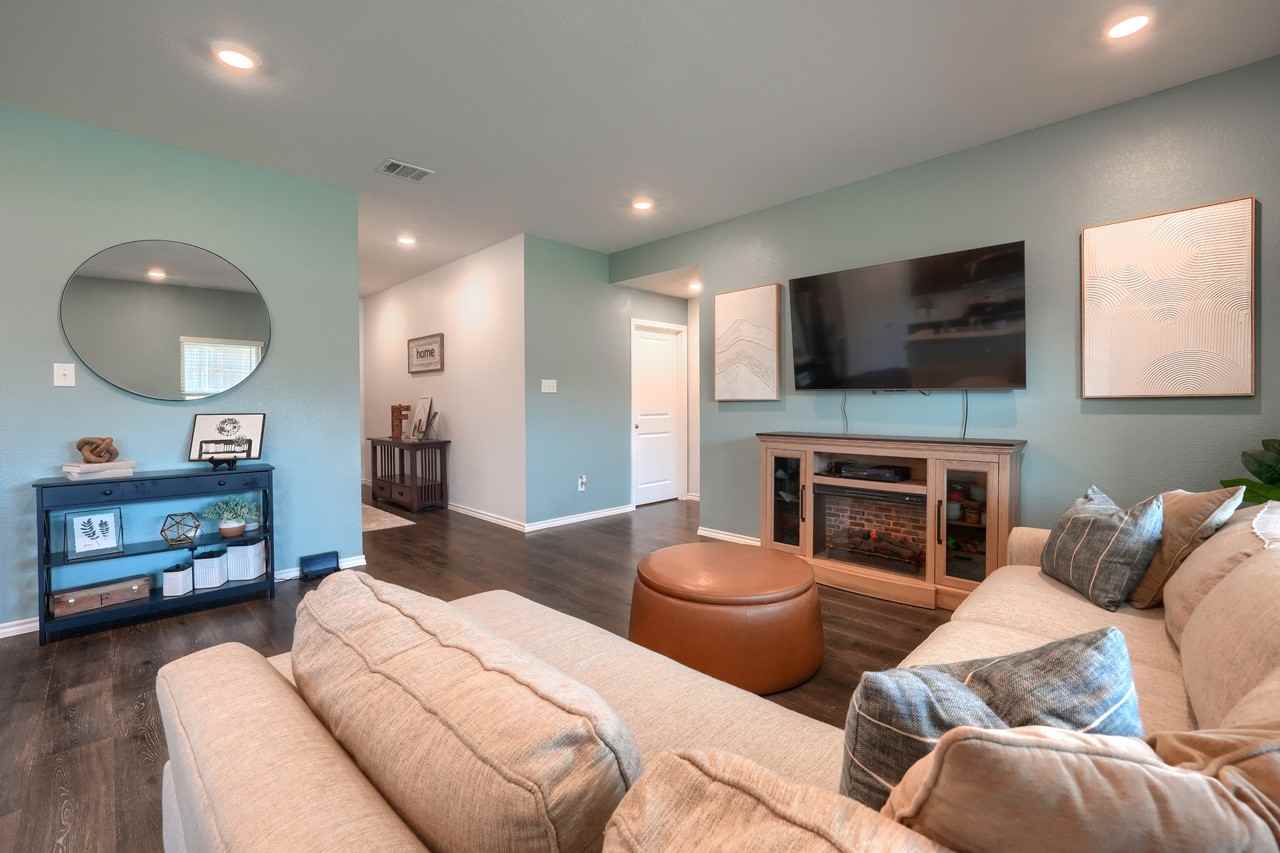 3005 Barnhart Way #1 - Photo 6 of 28