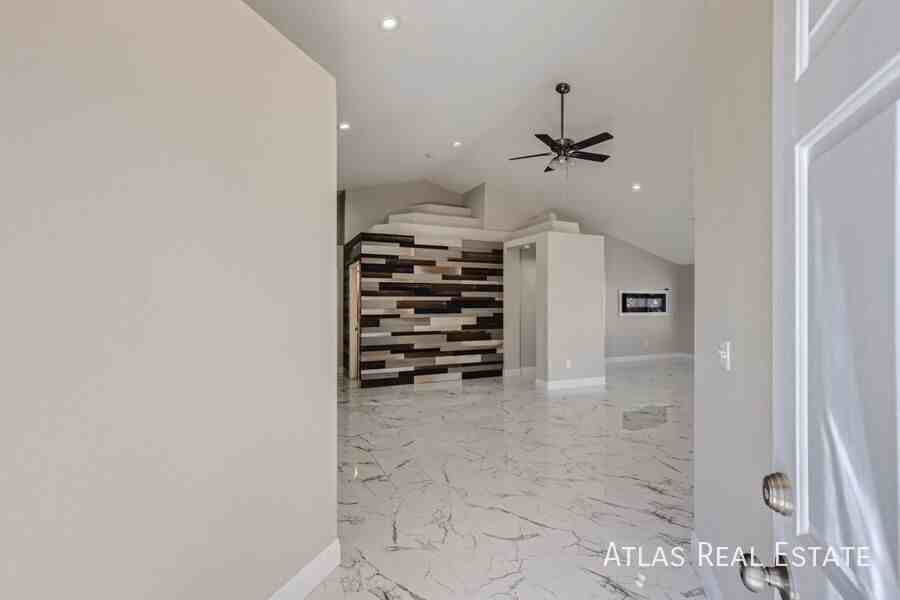 7824 White Grass Ave - Photo 5 of 32