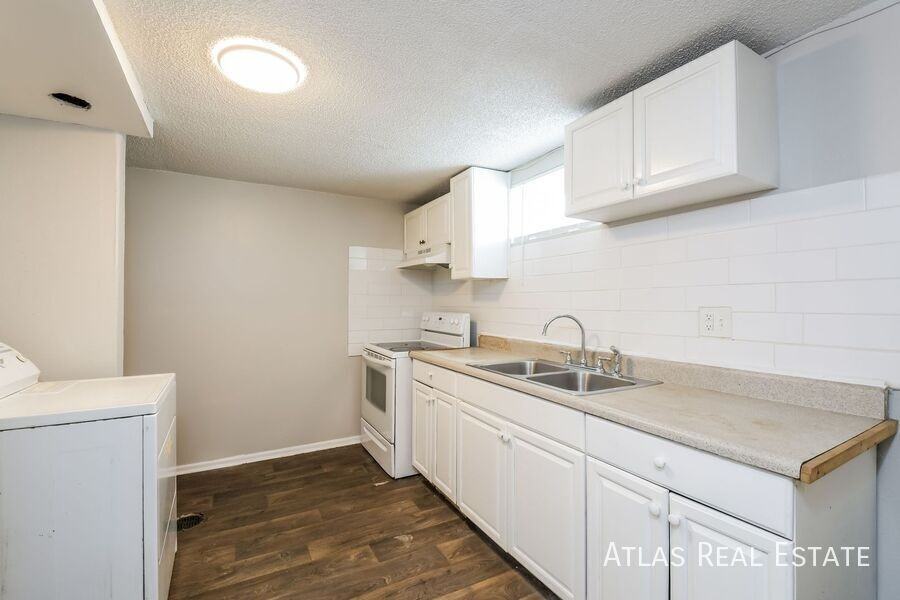 4032 Kalamath St - Photo 6 of 8