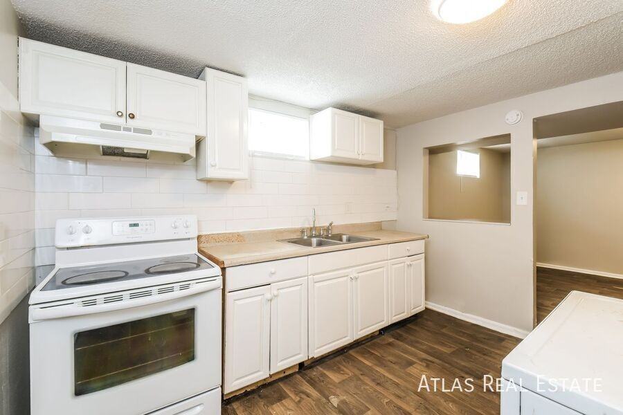 4032 Kalamath St - Photo 7 of 8